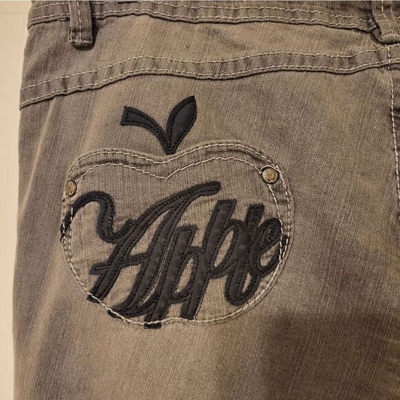 Apple Bottom Jeans with unique back pockets grey wash factory distressed - Picture 12 of 15